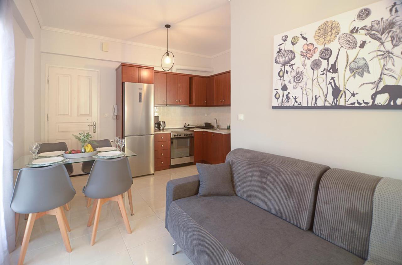 A Perfect Stay At The Historical Centre Of Kalamata Bagian luar foto
